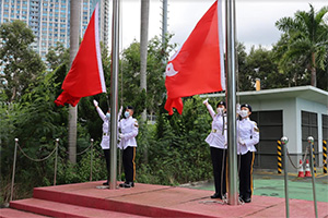 在升旗仪式担任升旗手