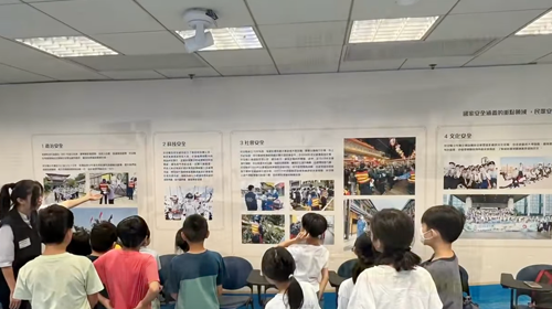 8月2日富善綜合服務中心同學學習使用抬床和沿繩下降